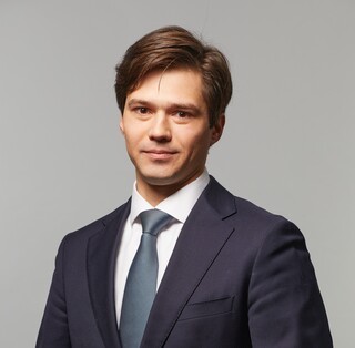 Петр Ломакин